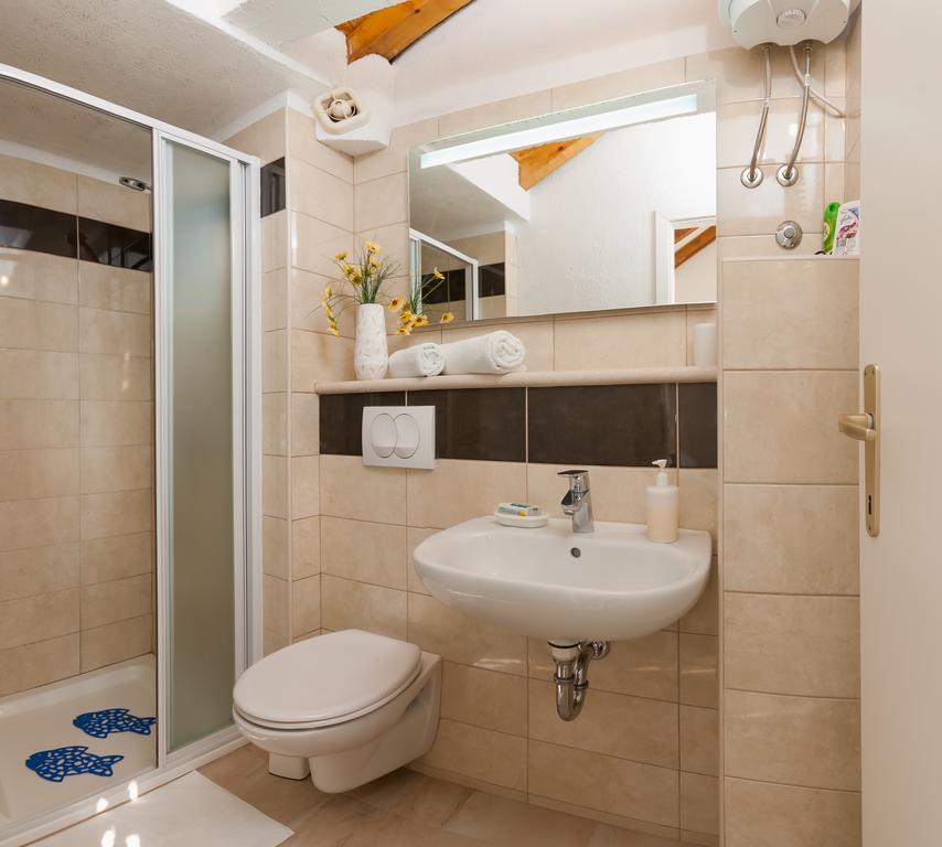 Holiday Home Vineyard House Bol Ngoại thất bức ảnh